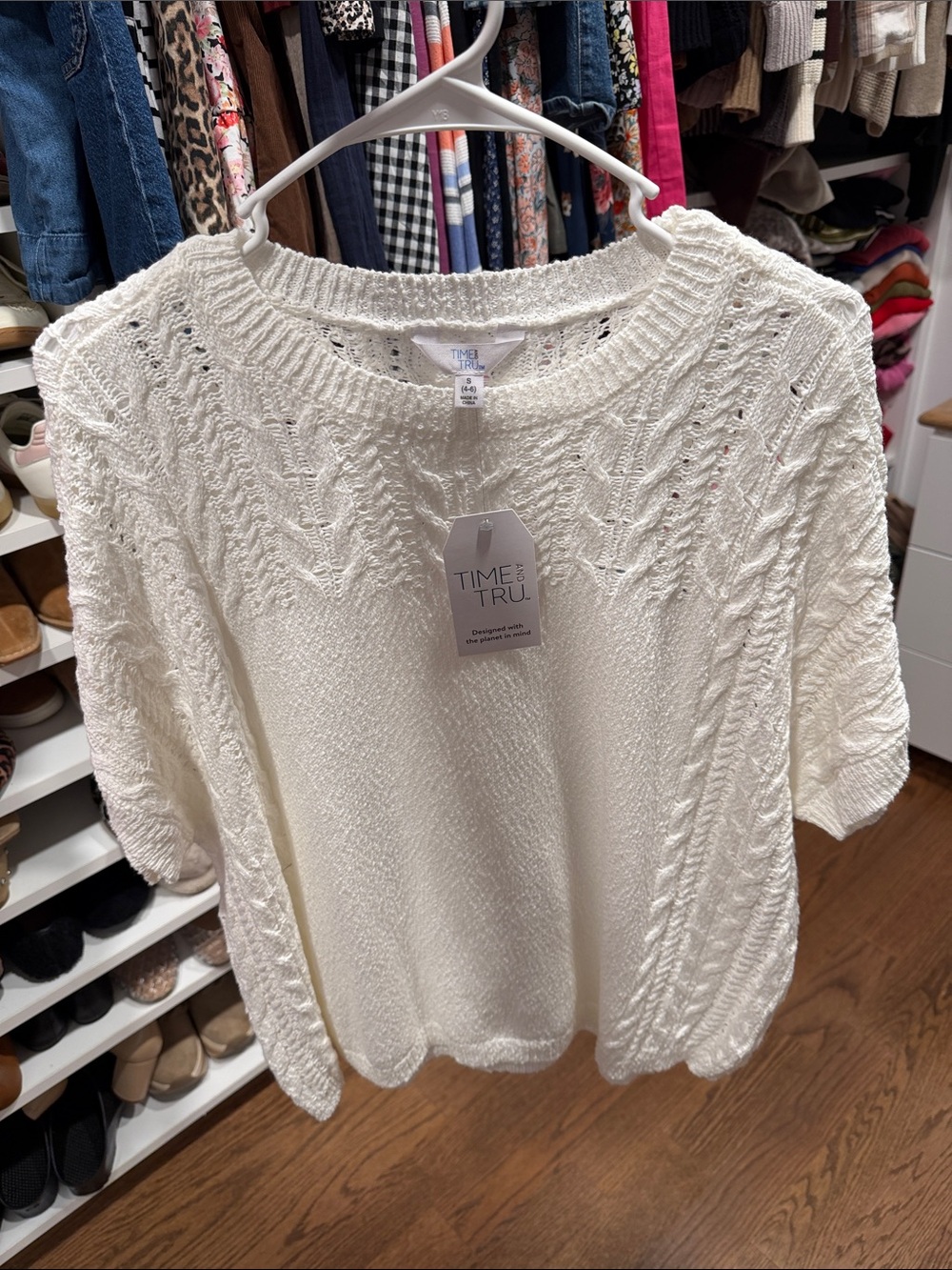Time and Tru Ivory Cable Knit Short Sleeve Sweater